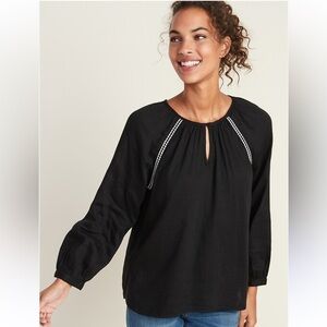 Old Navy Women’s Relaxed Embroidered-Stitch  Black Boho Blouse w/ Keyhole Detail